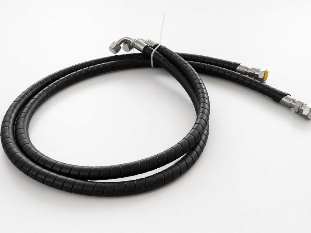 Couple Hydraulic Hoses for rotary screening bucket (ZA20-38 & 65)