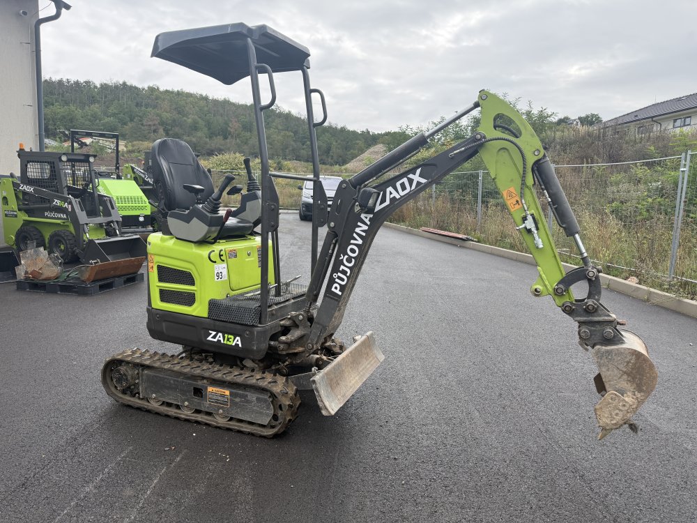 MINI EXCAVATOR ZA13A — 2
